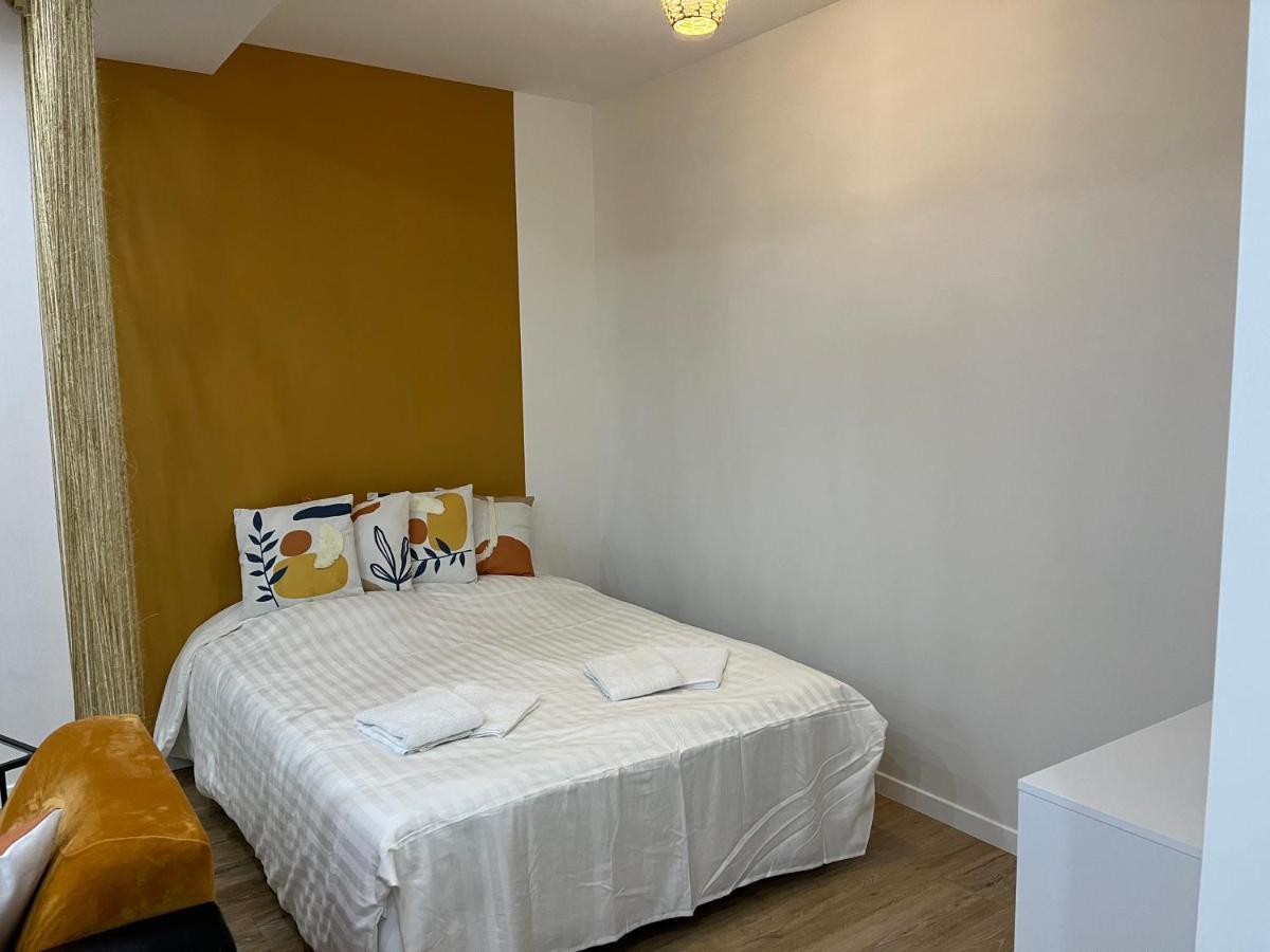 Appartement Luxe Jaune Saint-Etienne  Exterior photo