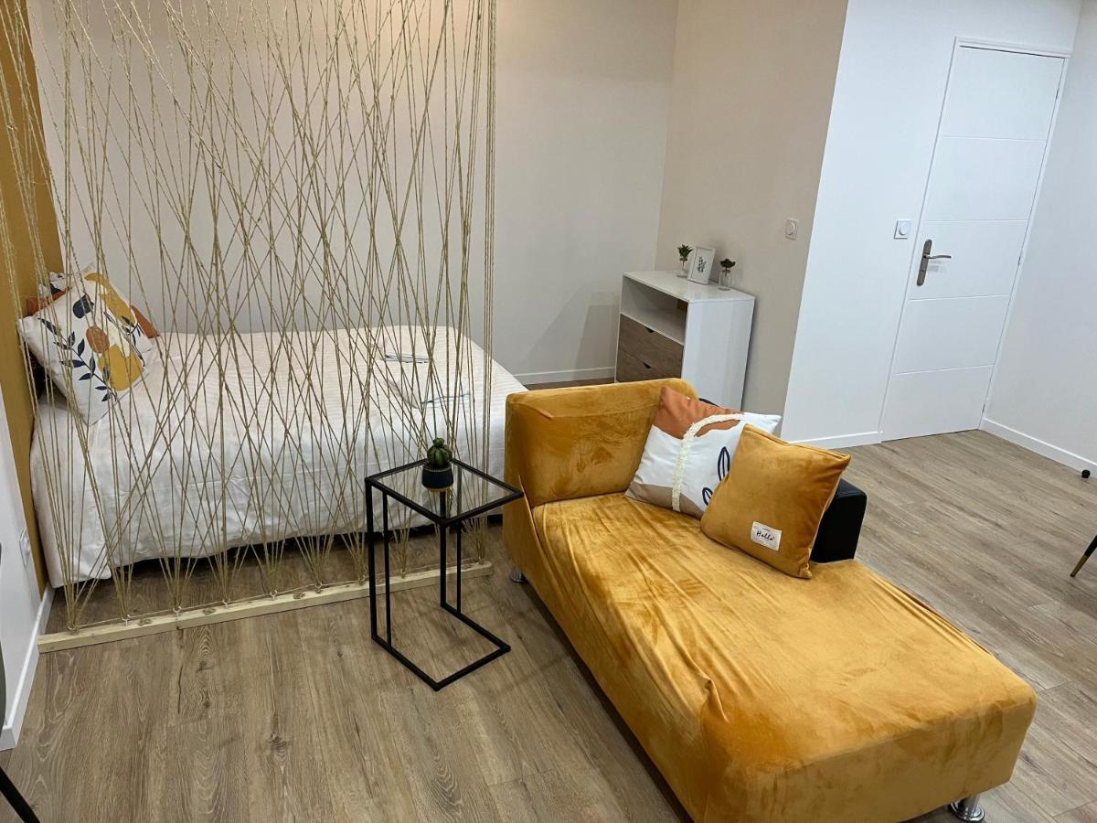 Appartement Luxe Jaune Saint-Etienne  Exterior photo
