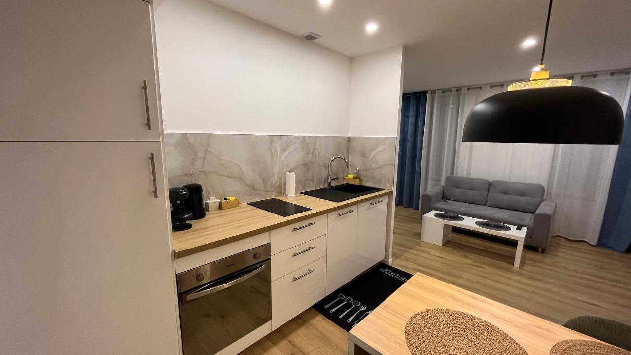 Appartement Luxe Jaune Saint-Etienne  Exterior photo